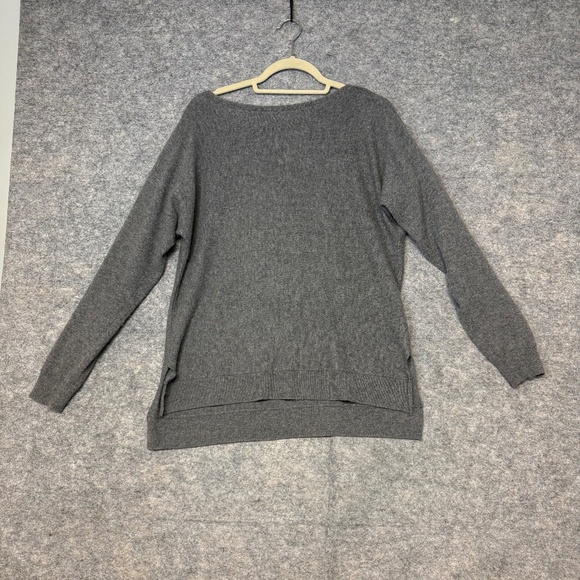 Vince Grey 100% Cashmere Sweater Women’s Long Sleeve Pullover Size Medium - Picture 3 of 11